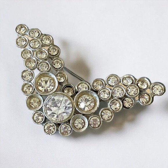 Vintage Silver Tone V Shaped Rhinestone Cluster Brooch Pin Large Statement - Picture 2 of 4